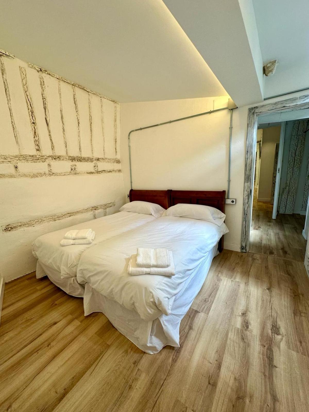 Apartamentos Carolina By Gaiarooms Leon Exterior photo